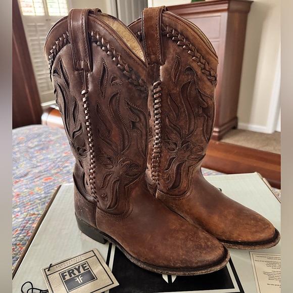 Frye Shoes - Frye Boots. Wyatt Overlay.